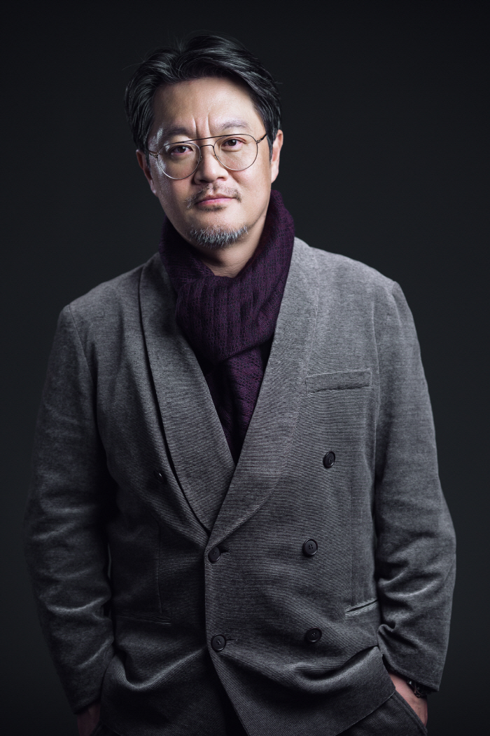 [인터뷰②] '메이드 인 코리아' 우민호 감독 "이병헌보다 현빈 '청룡'이 더 기뻐..새 페르소나"