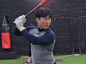 추석 방출 → 1년 '와신상담' 통했다! 27세에 다시 거머쥔 '프로야구' 선수의 호칭…울산서 새출발 [인터뷰]