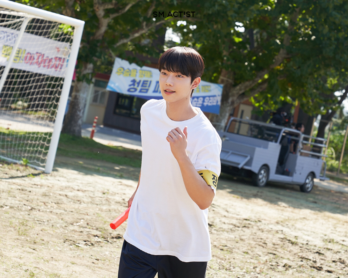 '안보현 조카' 조준영, 편안한 운동복 차림에도…햇살 같은 비주얼('스프…