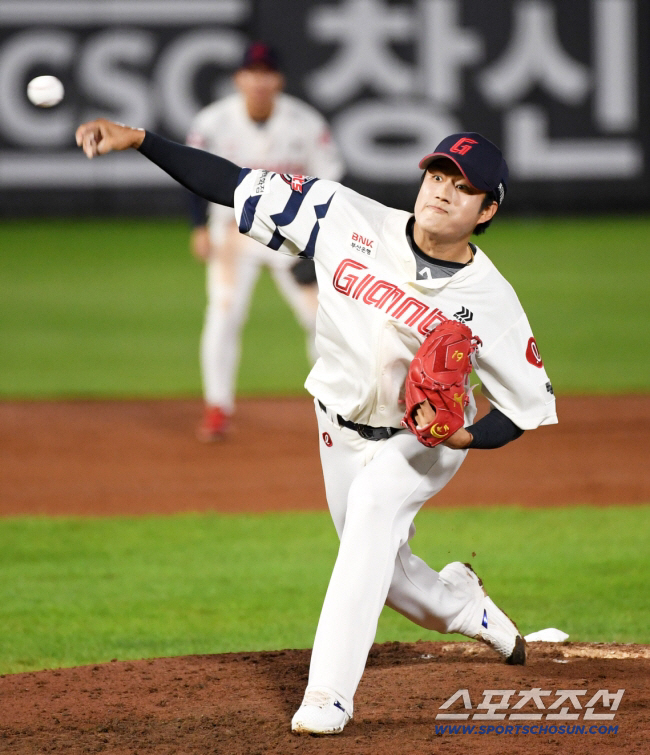 살벌했던 침묵, 롯데의 12연패  "젓가락 소리만 들렸다" → 지금 생각…