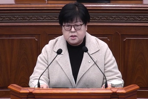 막말 논란 창원시의원, 이번엔 "창원대로를 박정희대로로" 제안