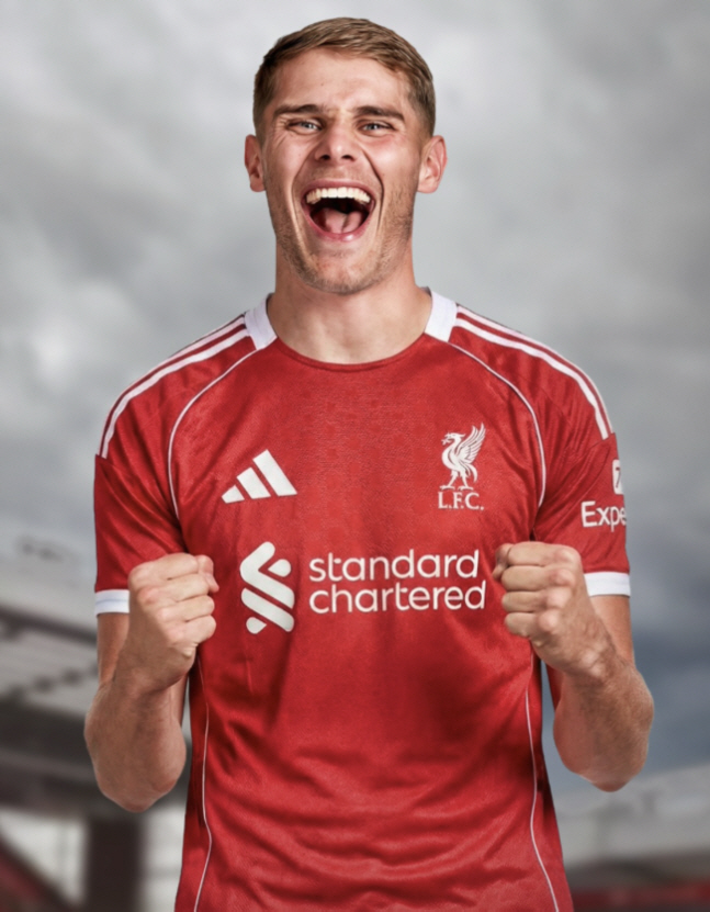 '흥민이형, 저도 떠날라고요' SON에 유로파리그 안긴 '슈퍼 걷어내기' 센터백, 리버풀이 적극 구애 '이적료 1500억원 장전'