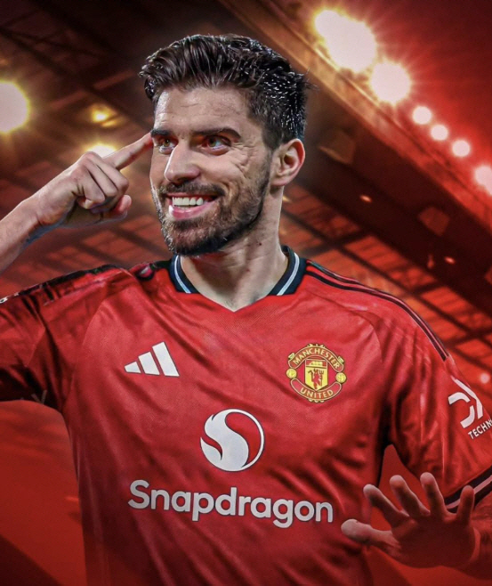 손흥민 2000억 어떻게 거절했어...'연봉 330억' 황희찬 옛 동료, 드디어 유럽 복귀 시동 