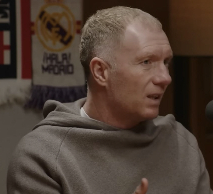 맨유 레전드 '썰전'에 영원히 고통받는 맨유 센터백..."얼굴 보고 말해…