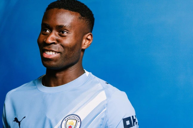 [오피셜]'우승 포기 안했어!' 맨시티, 英 최고 수비수 품었다...6개…