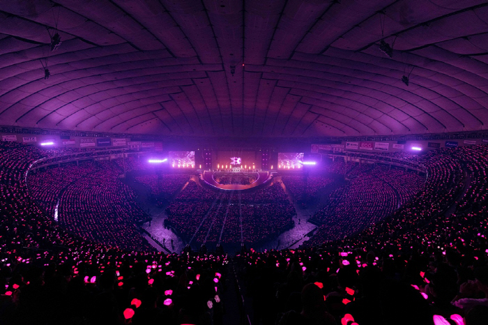 日 도쿄돔 뜬 블랙핑크, 사흘 매진 속 16만 5천 관객 홀렸다