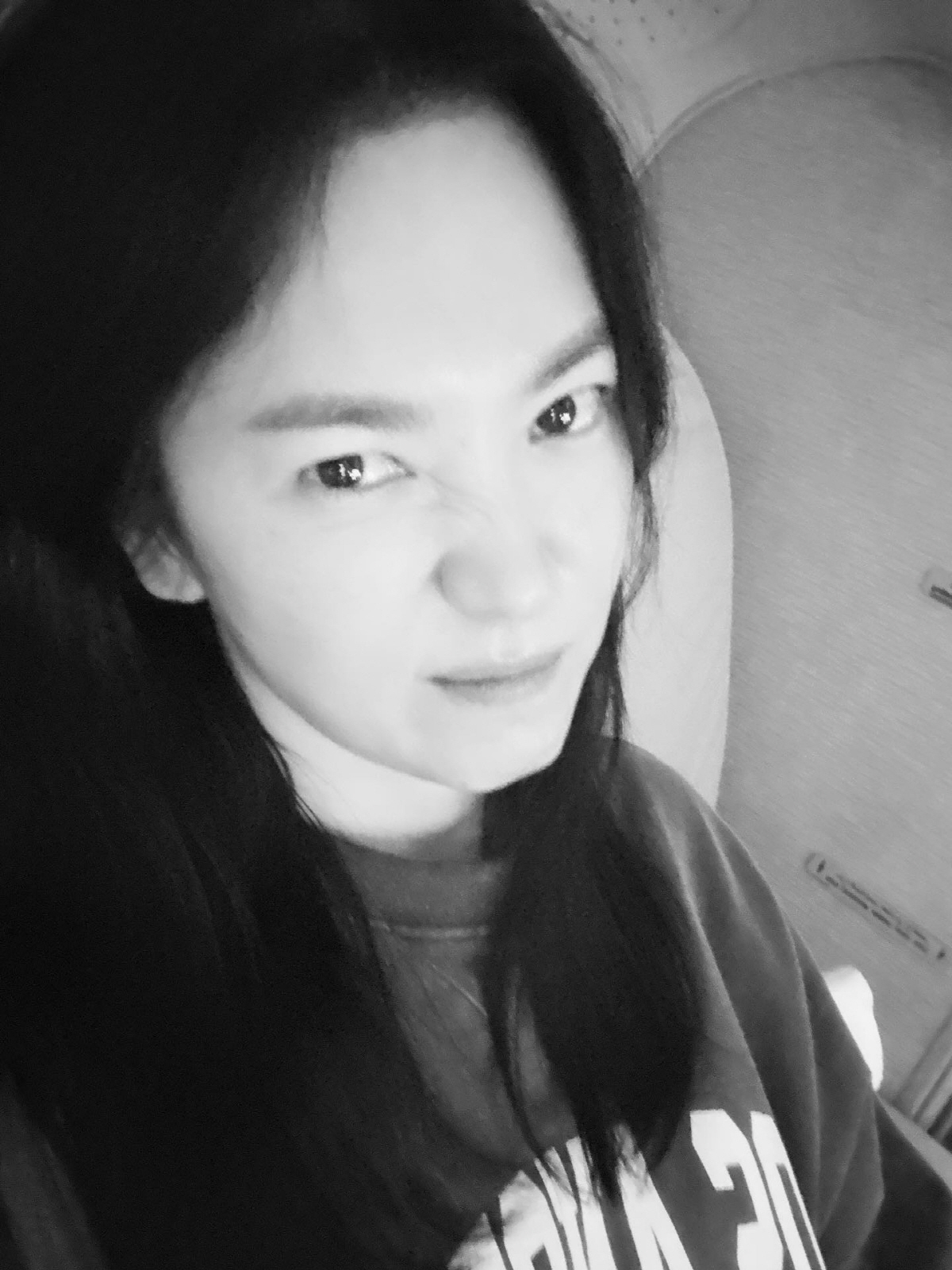 "22세 아냐?"…'44세' 송혜교, 숏컷 1년도 못가렸던 미모 "머리 …