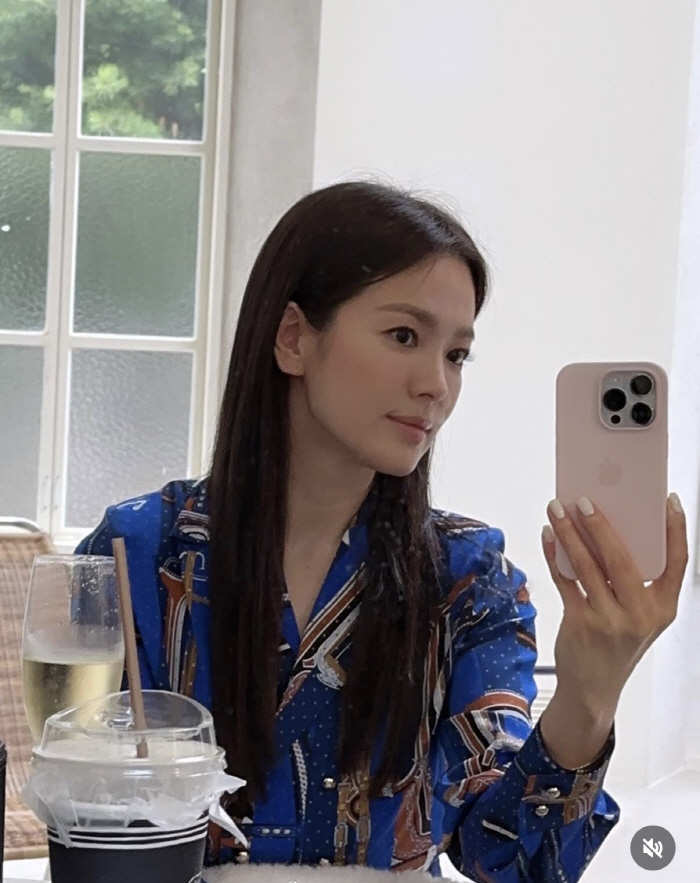 숏컷 송혜교, 긴 생머리 공개→현실 고민..“머리 언제 기르지”