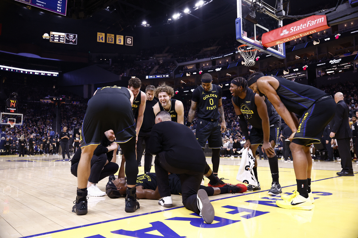 지미 버틀러의 시즌은 끝났다! 스테판 커리 '윈 나우' 전략도 망가졌다.…