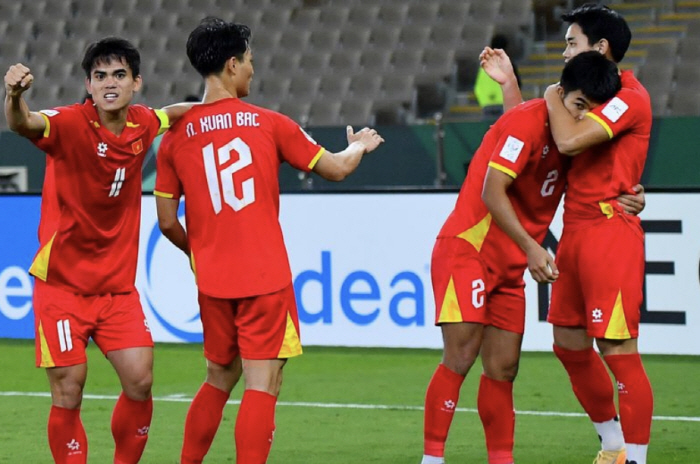 "김상식 감독, 오만한 발언" 中 부들부들…준결승전 앞두고 예민, 판다컵…