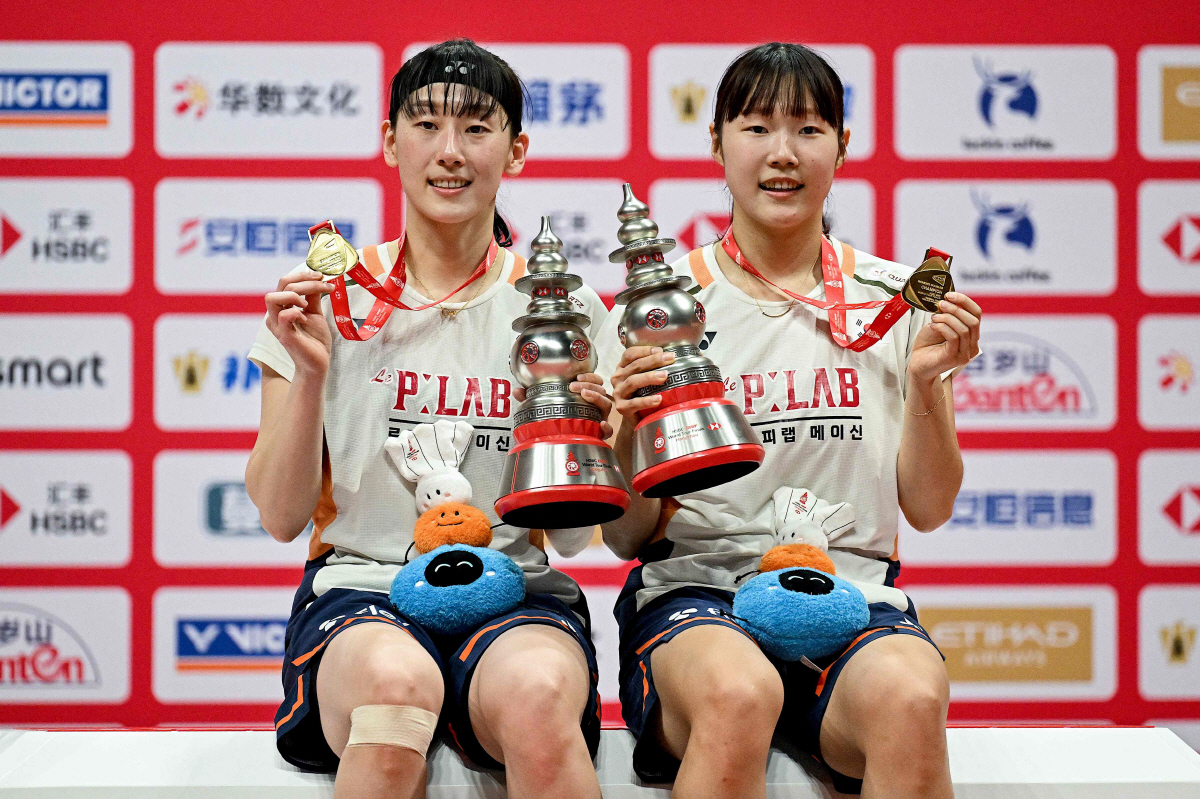 "韓 못 넘었잖아!" 日 배드민턴 간판, 결국 고개 숙였다…백하나-이소희…