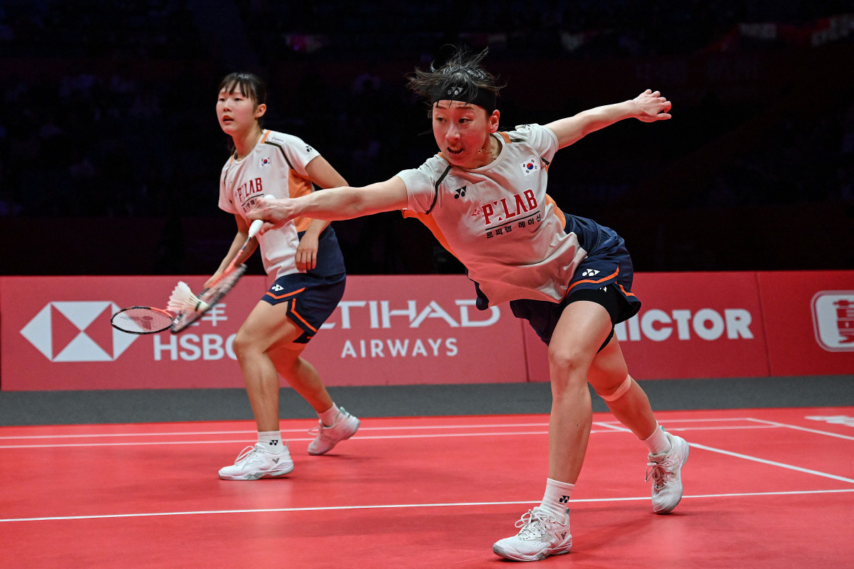 "韓 못 넘었잖아!" 日 배드민턴 간판, 결국 고개 숙였다…백하나-이소희…