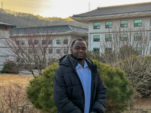 [우리품의 아프리카인] (18)두 내전 겪은 코트디부아르 철학도, 답 찾아 왔다