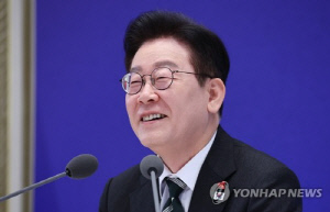 李대통령, 美 '반도체 100% 관세' 압박에 