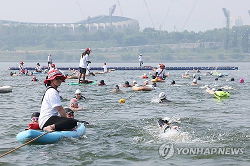 한강에 피클볼장 생긴다…지하철역사 운동 공간도 확대