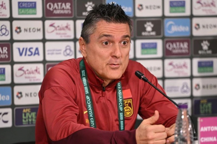 중국 미쳤다 "안토니오 감독은 축구의 신이야!" 역사상 첫 결승 진출→난…