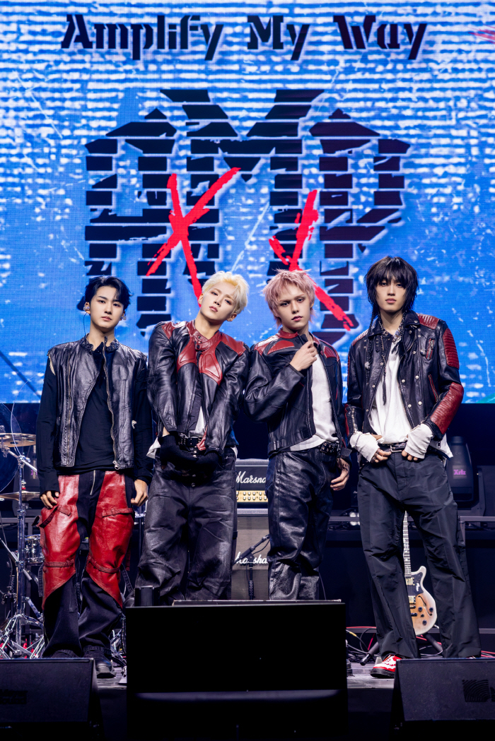 AxMxP "더블 타이틀곡 이유? 양념 반·후라이드 반 느낌…우린 욕심쟁이"