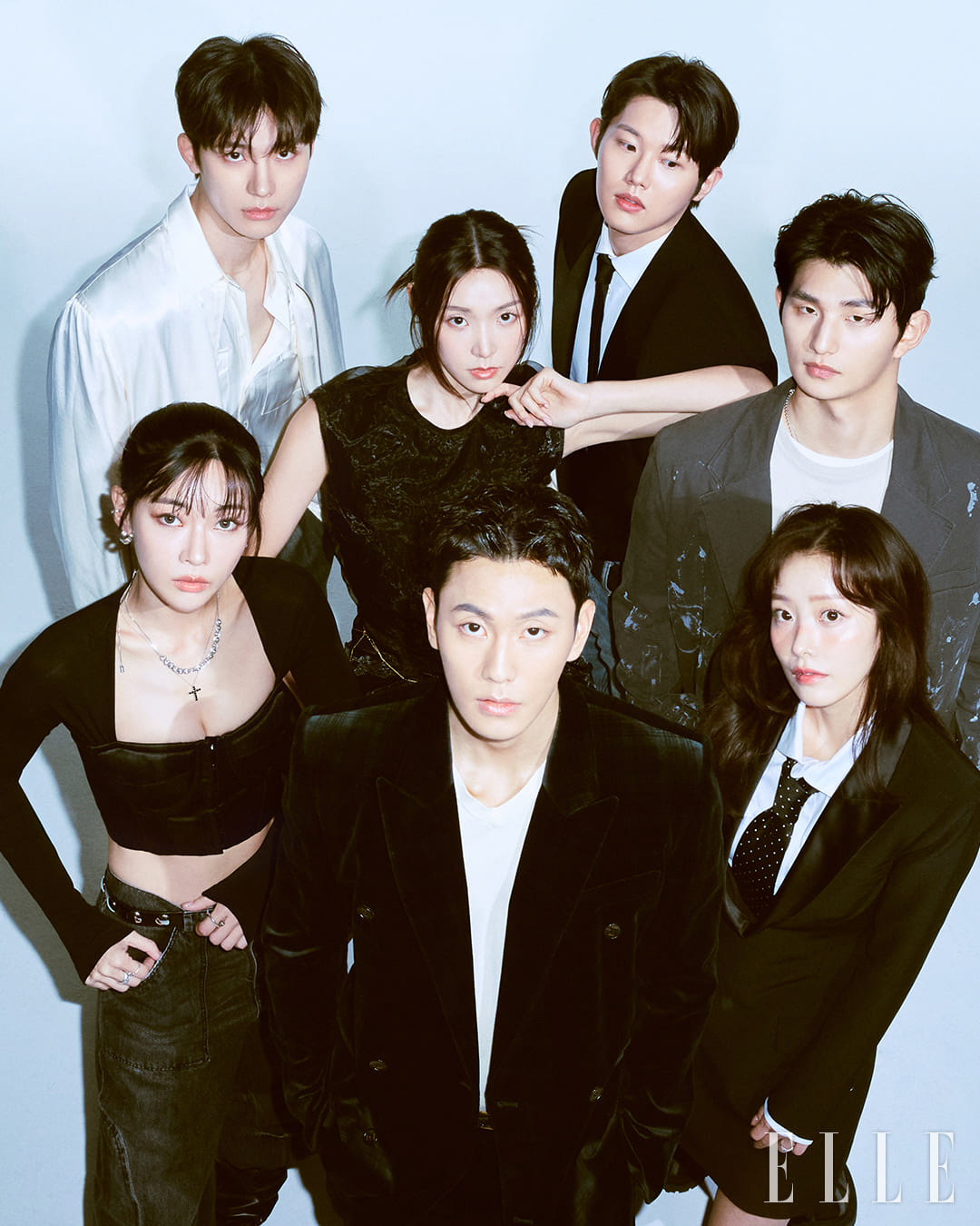 '살색 가득' 13人 '솔로지옥5' 도파민 터지는 화보…'육상 카리나'부…