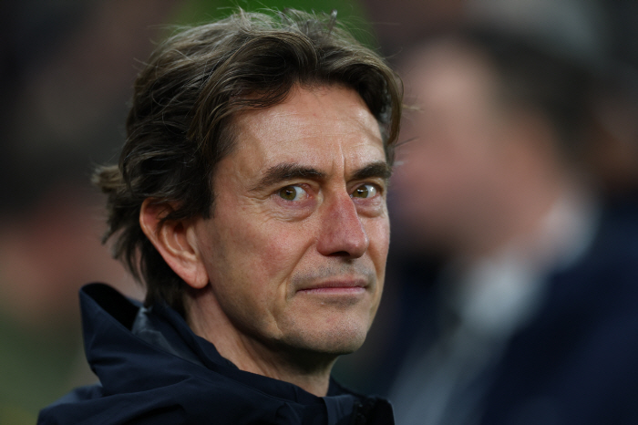 "우린 정시에 올인합니다" 챔스 4위 vs EPL 14위, '수시 포기' 토트넘의 극과극 행보…프랭크는 '생명연장'