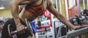 헬스장 운동 후 손톱 밑 세균, 변기보다 10배 더 많아