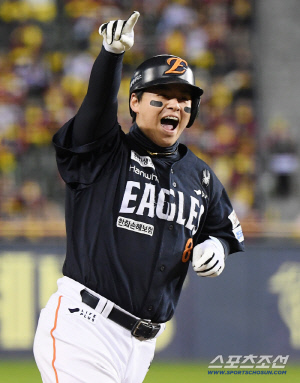 '10억원 대박' 노시환, 다년계약 대신 연봉 계약했다…김서현 데뷔 첫 억대 연봉 진입 [공식발표]