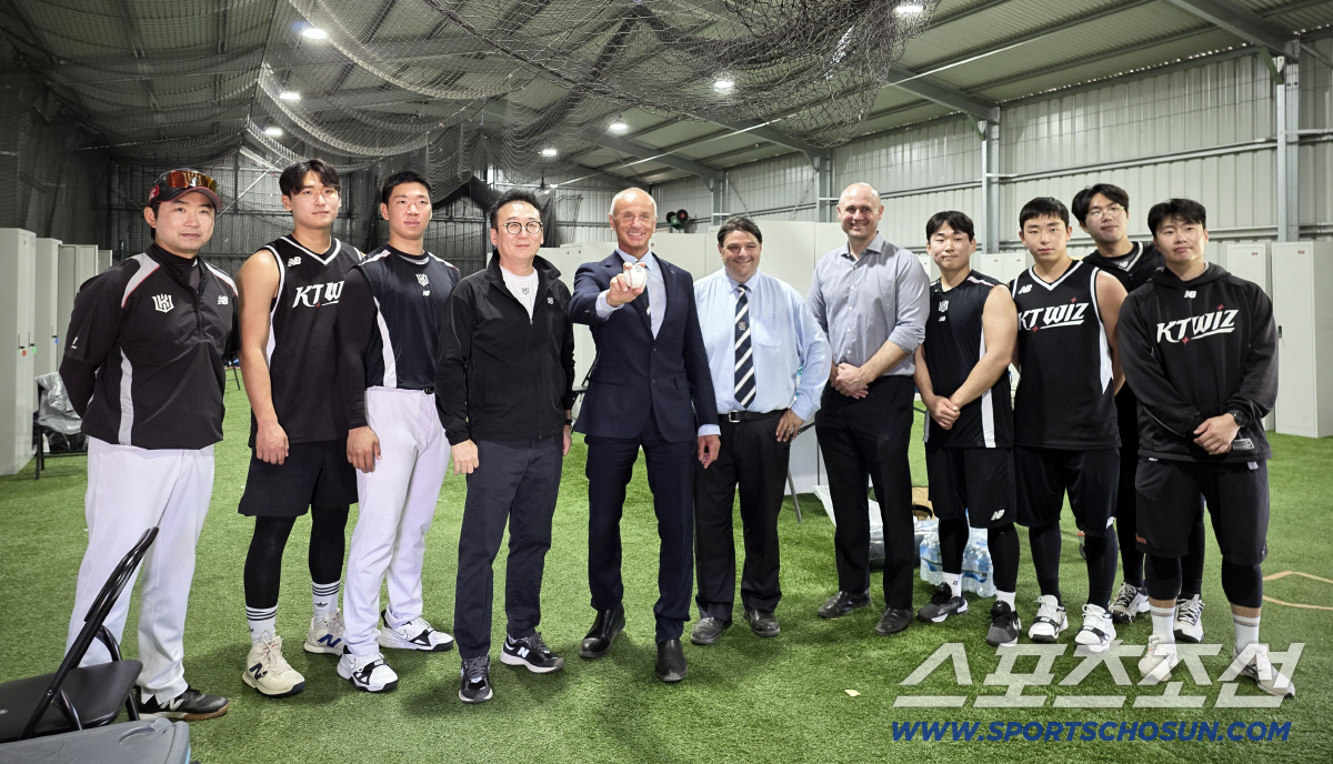 KT, '스프링캠프 현장' 호주 질롱시와 '야구 상생' 다짐…저변 활성화…