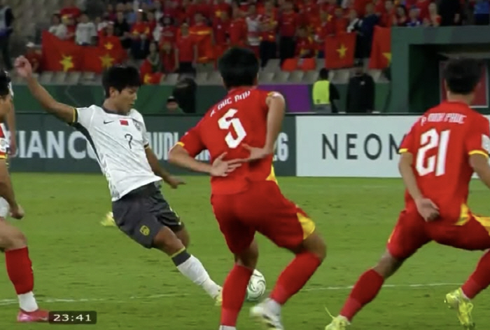 "역대 최강" 일본도 긴장시킨 中 환상 득점, 베트남 침몰시킨 중국의 재…