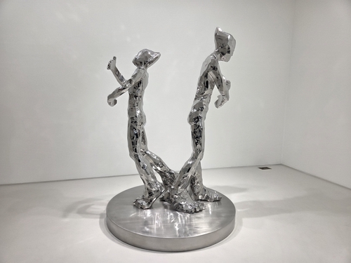 잡을 수 없고 흔적만 남은 그리움을 조각하다…김성복 개인전