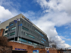 미완성 과제 제출한 제자에 A  준 대학교수, 업무방해 혐의 피소