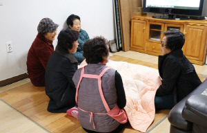 경남 곳곳 올해 최저기온 갱신 강추위 지속…한파쉼터 북적