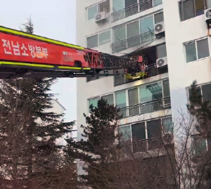 화재로 고립된 3자녀에 구한 40대母…필사적인 순간 재조명