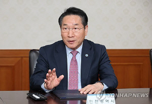 '선거법 위반' 유정복 시장 첫 재판…변호인 