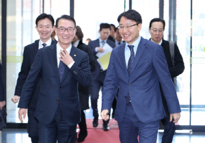 국세청, 철강 중소기업 법인세 3개월 연장…납세담보 면제