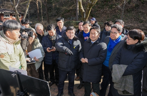 김성환 기후장관, 우치동물원 방문…판다 입식 점검
