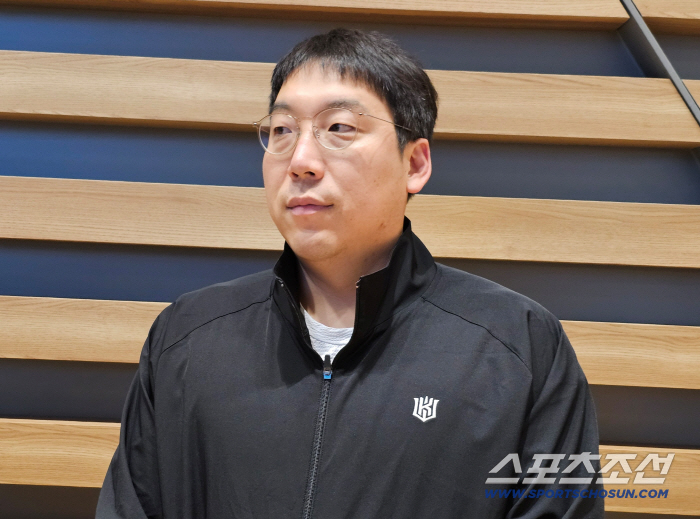 50→22→28번 차례였는데…'20년만의 脫잠실' 김현수의 새 등번호? 절친의 간절한 부탁 있었다 [공항포커스]