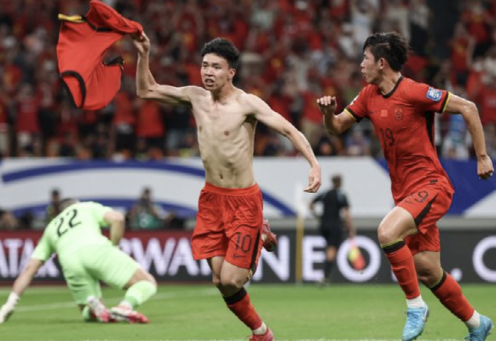 대충격! "월드컵 우승했어?" 골 넣고 조롱받던 中 초신성, 결승 앞두고…