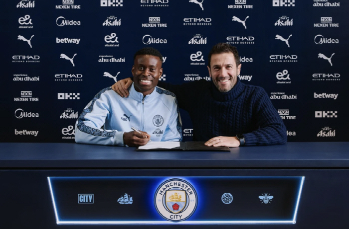 '콩가루도 이런 콩가루가 없다' 주장 떠나, 감독 떠난다고 해, 이번엔 …