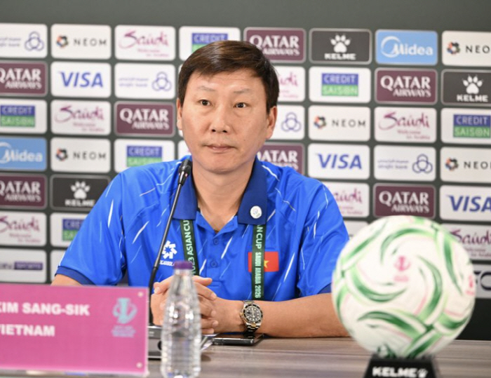 "어우일→어차피 우승은 일본" 결승은 日-中, '남의 잔치'…중국에도 밀…