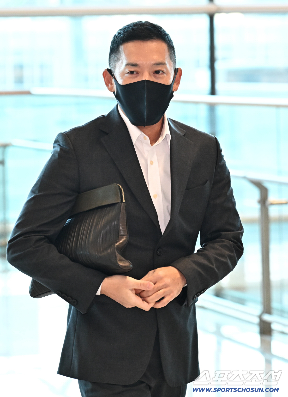 이 팀은 야구가 아니고, 옷으로 '어그로' 화끈하게 끄네..."템플 스테…