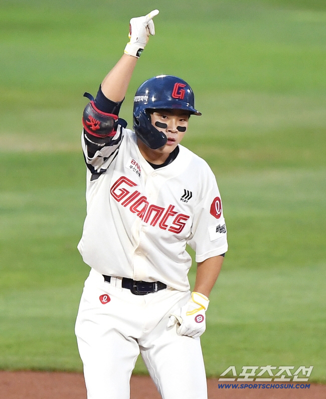 고깃집 알바생이 '대기업 연봉' 인생역전! → 불꽃야구+독립리그 출신, …