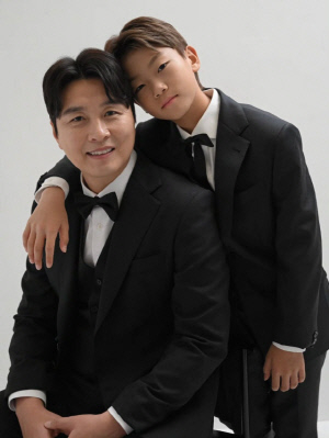 이동국 12세 子 폭풍성장..아빠 옆에서도 듬직 