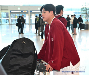 156km 던지는 7억 몸값 특급 신인, 1군 합류해도 선발 아닌 불펜이다 왜? [인천공항 현장]