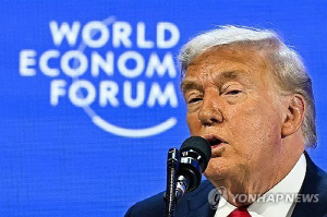 그린란드 전면접근권 꺼낸 트럼프…소유대신 '실리 최대화'하나