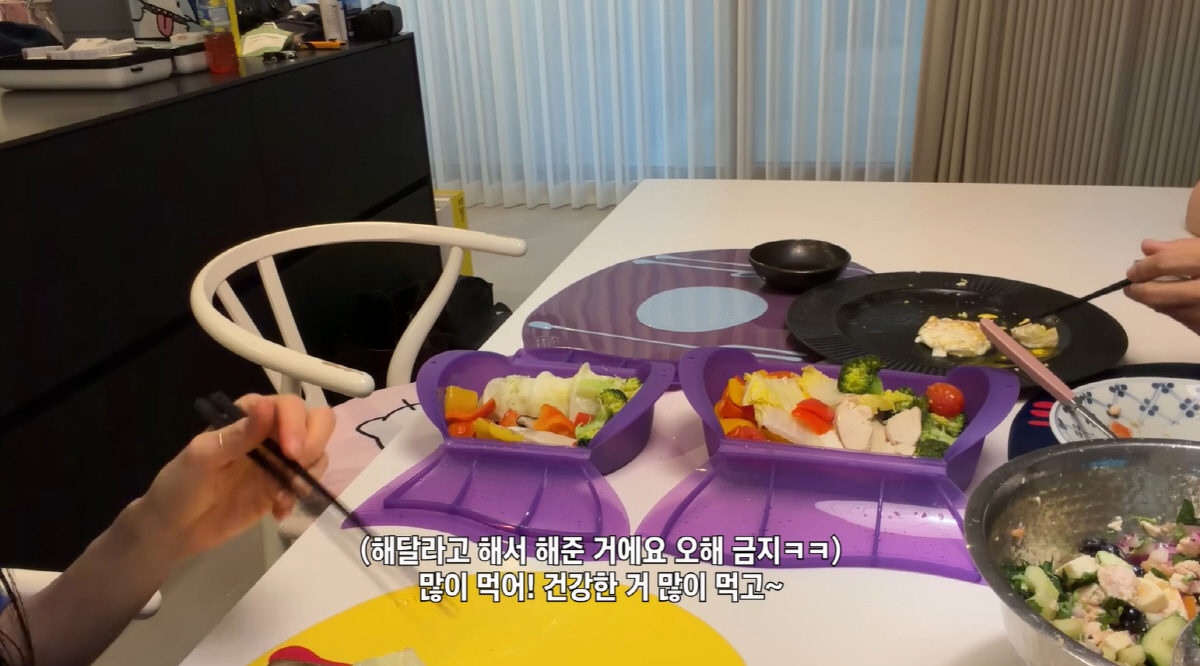 엄태웅 딸 지온, 한창 클 '170cm' 13살인데...母표 다이어트식에…