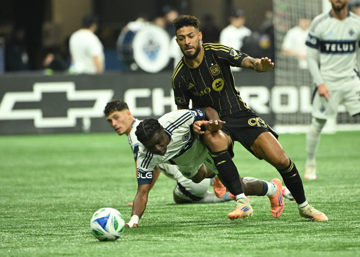 깜짝 소식! 손흥민 대위기, 오른팔 '싹둑' 잘라가려했다...메시의 마이…