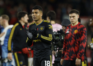 [속보]4년 만에 이별 '오피셜' 공식 발표, 'UCL 5회 우승' 월클 떠난다, 올 시즌 이후 맨유와 작별...