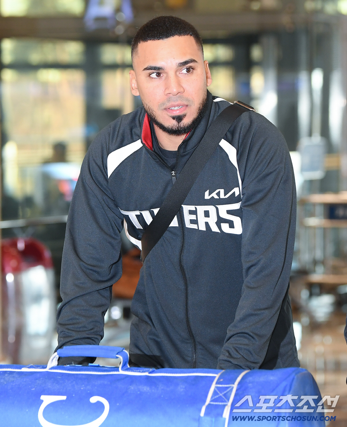 '이럴거면 최형우 잡았어야?' KIA, 42억 투자로 답했다…"공백 크겠…