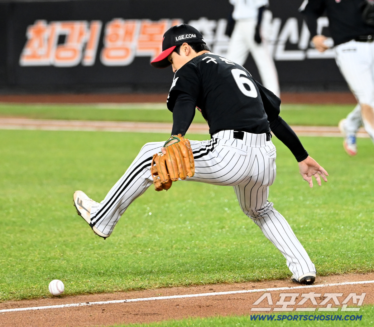 '너의 뒤에서' 백업 연봉이 2억3천이라고? GG급 유틸리티니까. "올해…