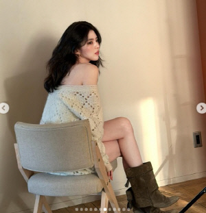 한소희, 타투 제거에만 2천만원…지우니 더 또렷해진 '백옥 피부'