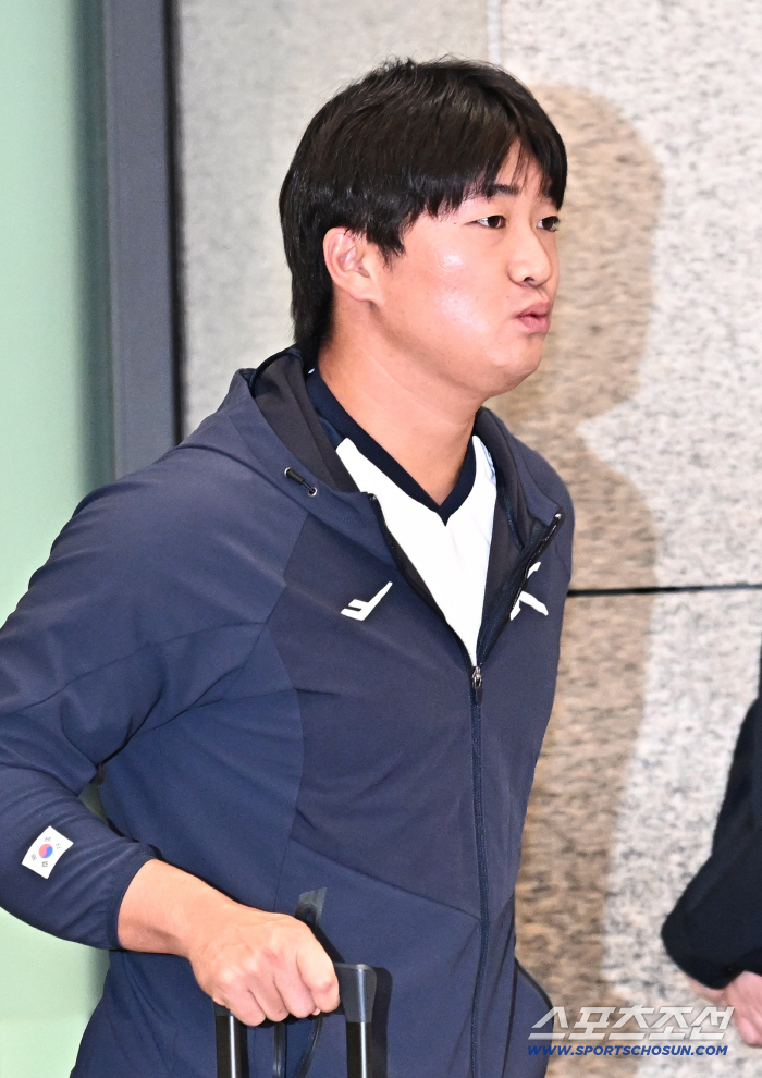 국대가 MLB 쇼케이스? 소속팀 입지 불안한데 '태극마크' → 고우석의 진심 "대표팀은 대표팀이다"